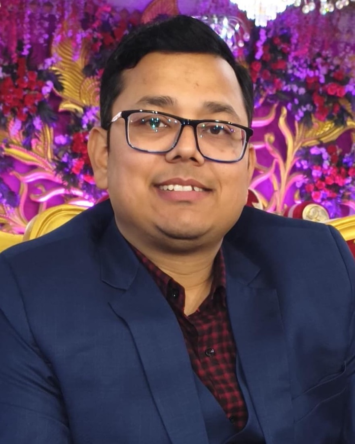 Praveen Jha, PGT (Economics)